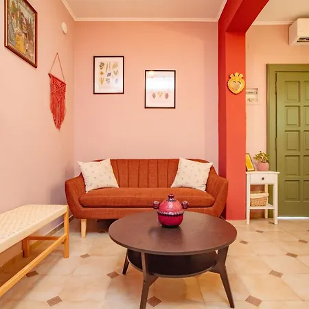 Yiayia's Apartament *