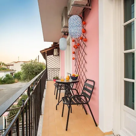 Yiayia's 아파트 입소스